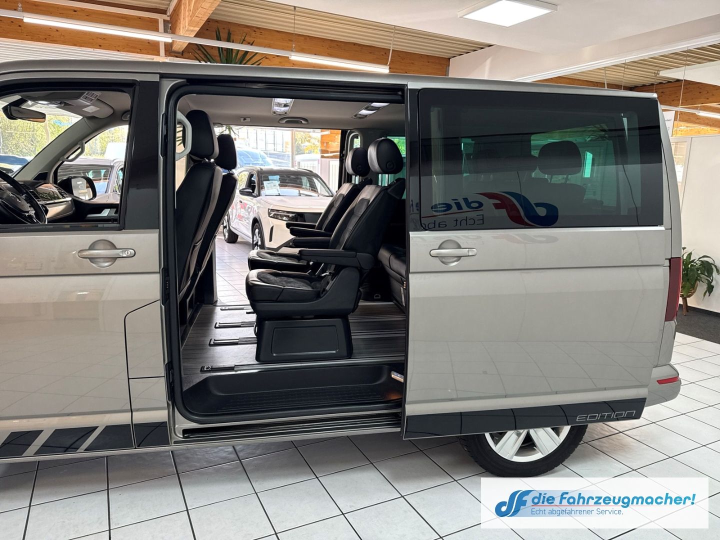 Fahrzeugabbildung Volkswagen T6 Multivan 4Motion Edition StandHZG Navi Leder
