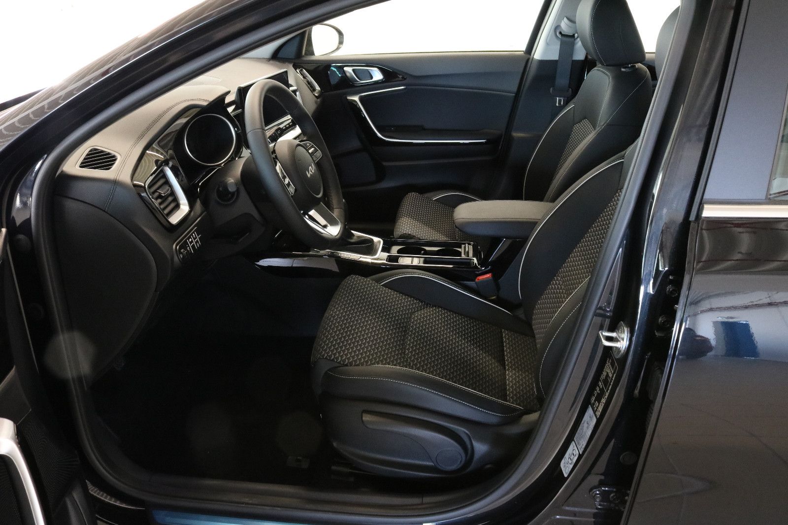 Fahrzeugabbildung Kia XCeed Deutsches Modell   7 Jahre Garantie