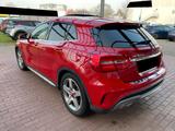 Mercedes-Benz GLA 220 d 4Matic AMG 24-Mon Garantie - rote Mercedes-Benz GLA 220