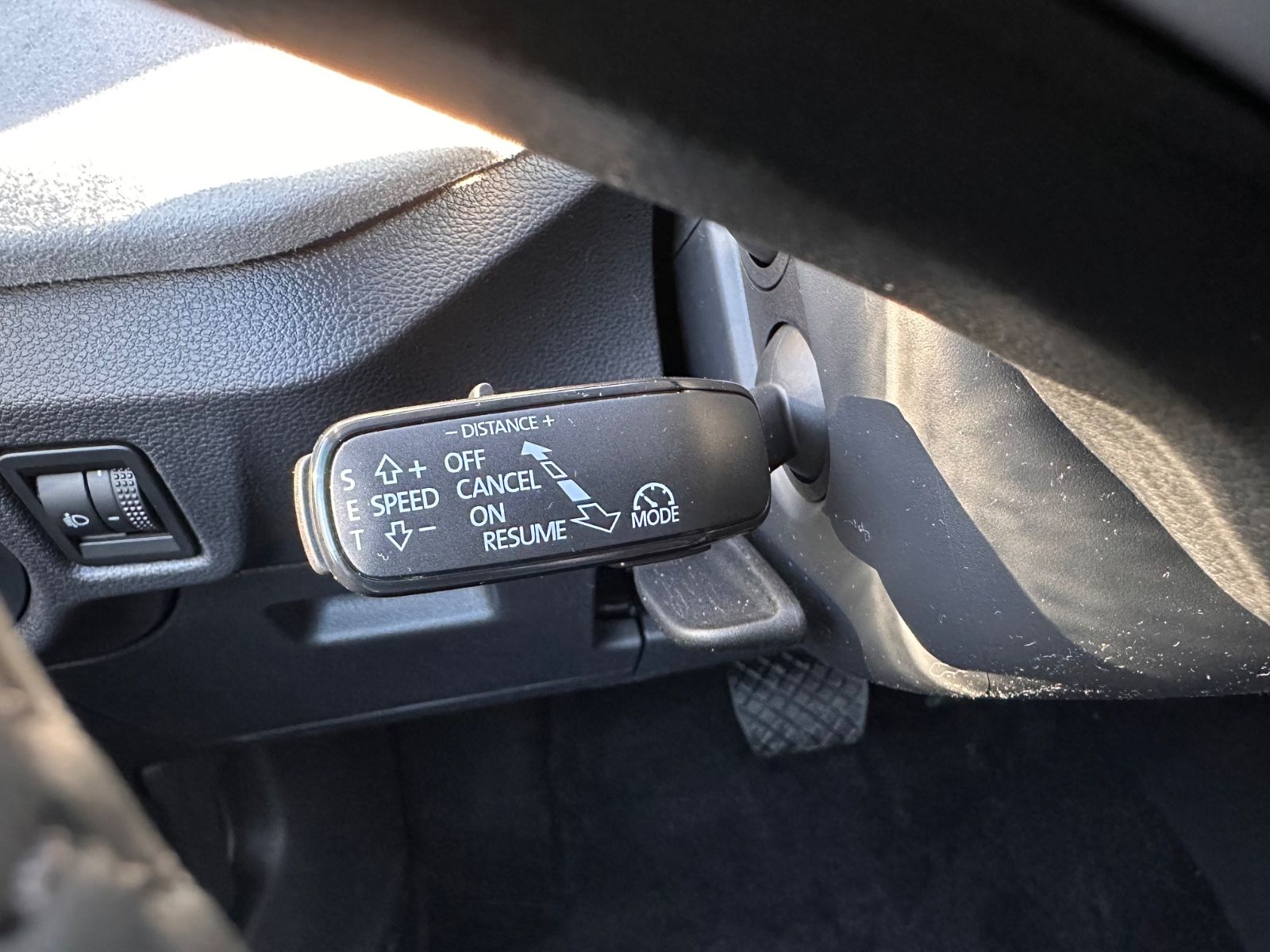 Fahrzeugabbildung SKODA Kamiq Selection 1.0 TSI DSG ACC/LED/PDC/eHeck