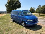 Volkswagen T4 Multivan Atlantis - blaue Volkswagen T4 Multivan