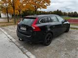 Volvo V60 D5 Summum Summum - gebrauchte Volvo V60 aus dem Jahr 2011