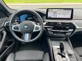 BMW 530d xDrive M Sport M 50 Jahre Emblem Aut. Navi - BMW 530 mit Diesel-Antrieb: Limousine, 530d Sport