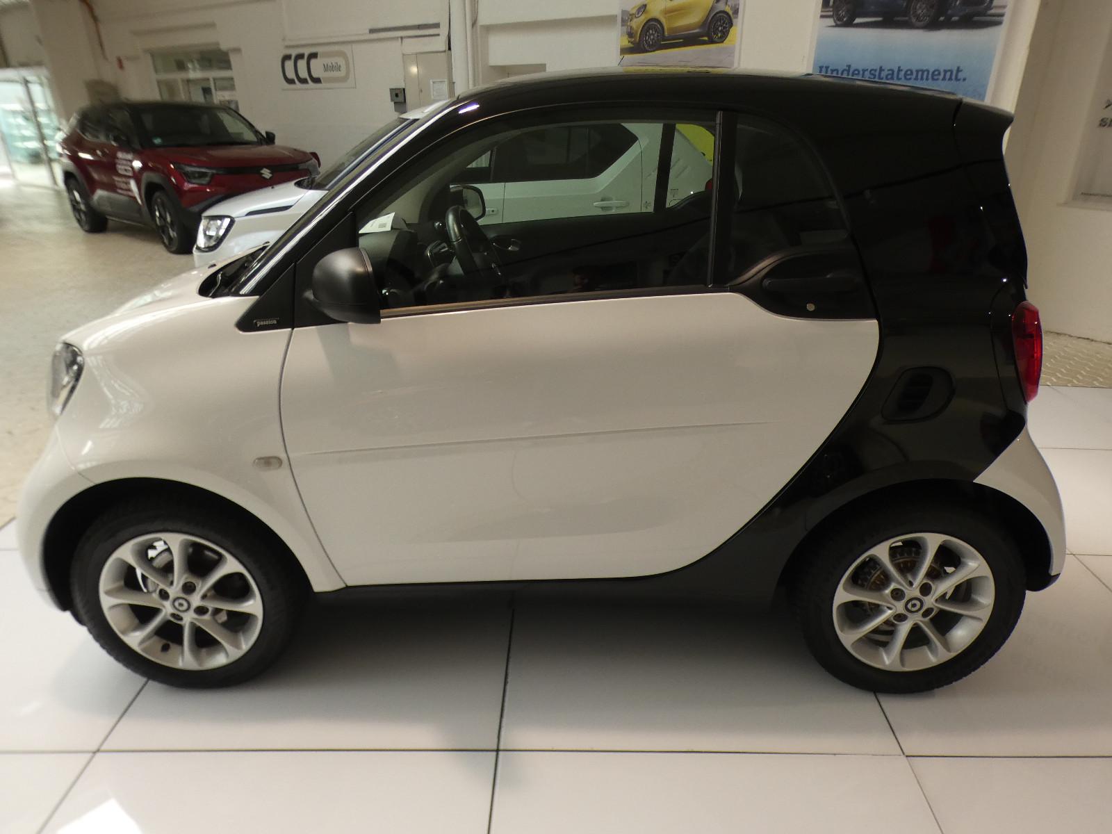Smart fortwo coupe 71PS Servo SHZ Klima FSE Panorama