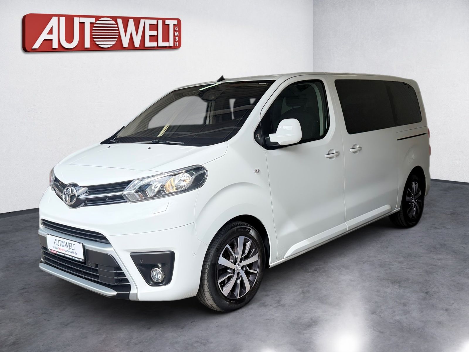 Fahrzeugabbildung Toyota Proace Verso 2.0 D-4D L1 Team D. 8 Sitzer