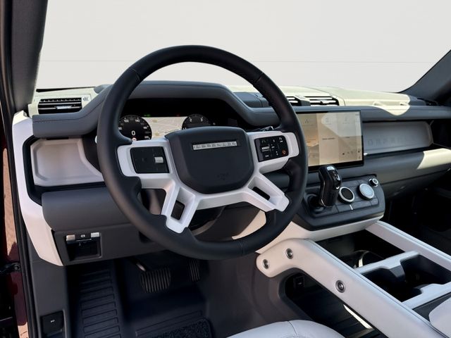Land Rover Defender 130 D300 X-Dynamic HSE