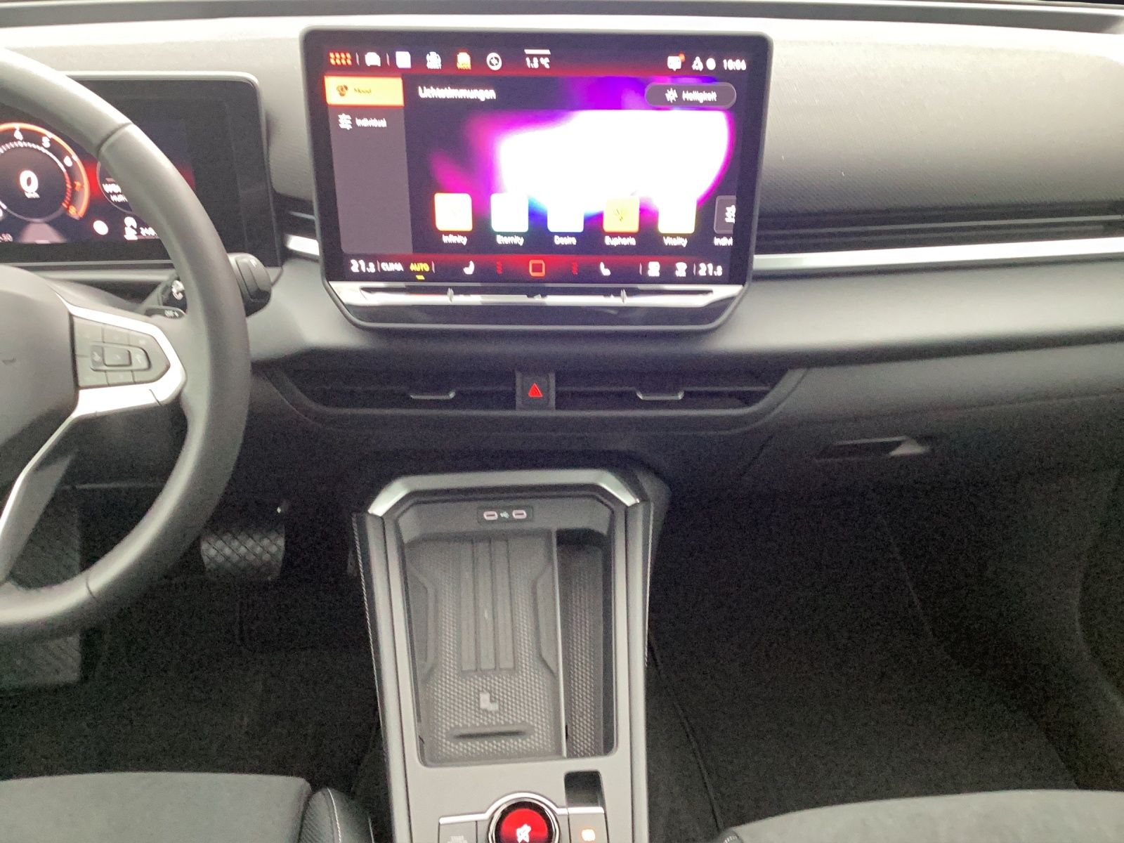Fahrzeugabbildung Volkswagen T-Roc Style AHZV NAVI LED DAB ACC