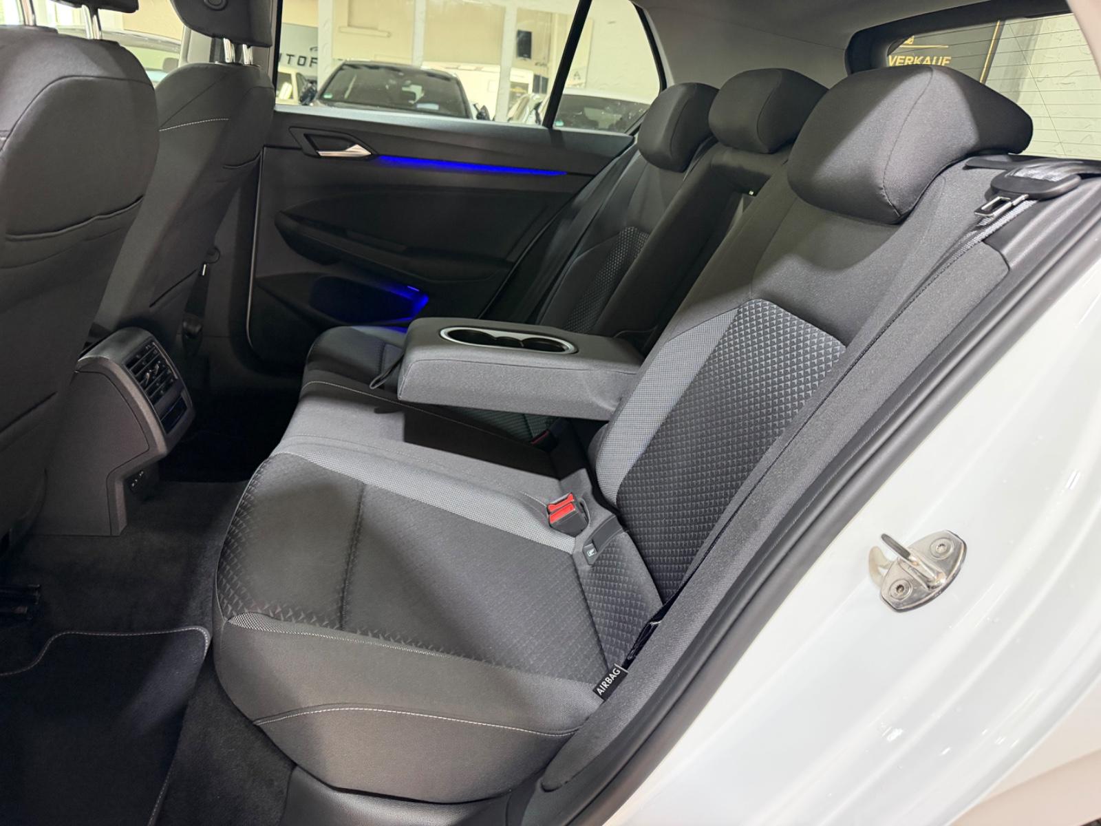 Volkswagen Golf VIII Lim.Active2.0TDI DSG/PANO/AHK/GARANTIE, миниатюра 15