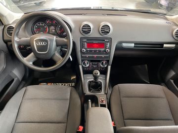 Audi A3 Sportback 1.6 Attraction *TEMPOMAT*SZHZ*KLIMA