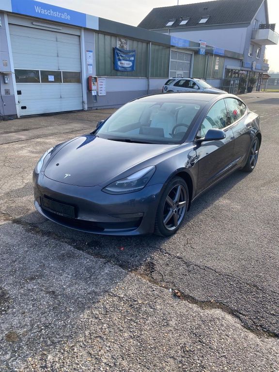 Angebot ansehen Tesla Model 3