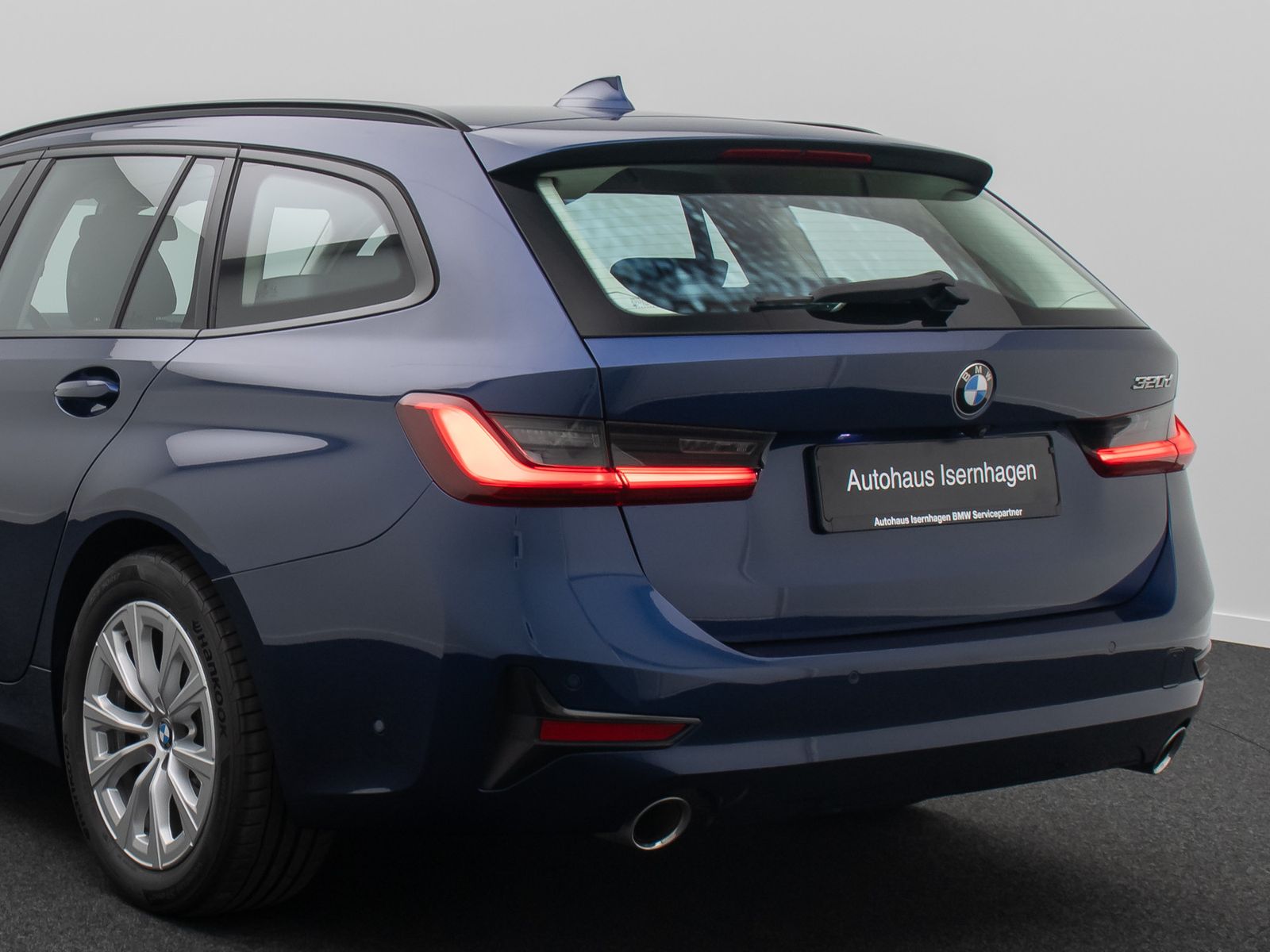 Fahrzeugabbildung BMW 320d GeschwindigReg HiFi Kamera LED CockpitPlus