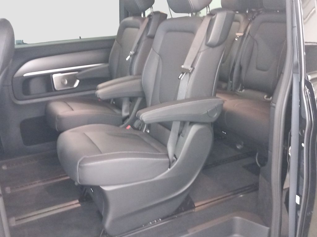 Fahrzeugabbildung Mercedes-Benz V 300 d AVANTGARDE Lang AHK*Leder*Navi*Standh.