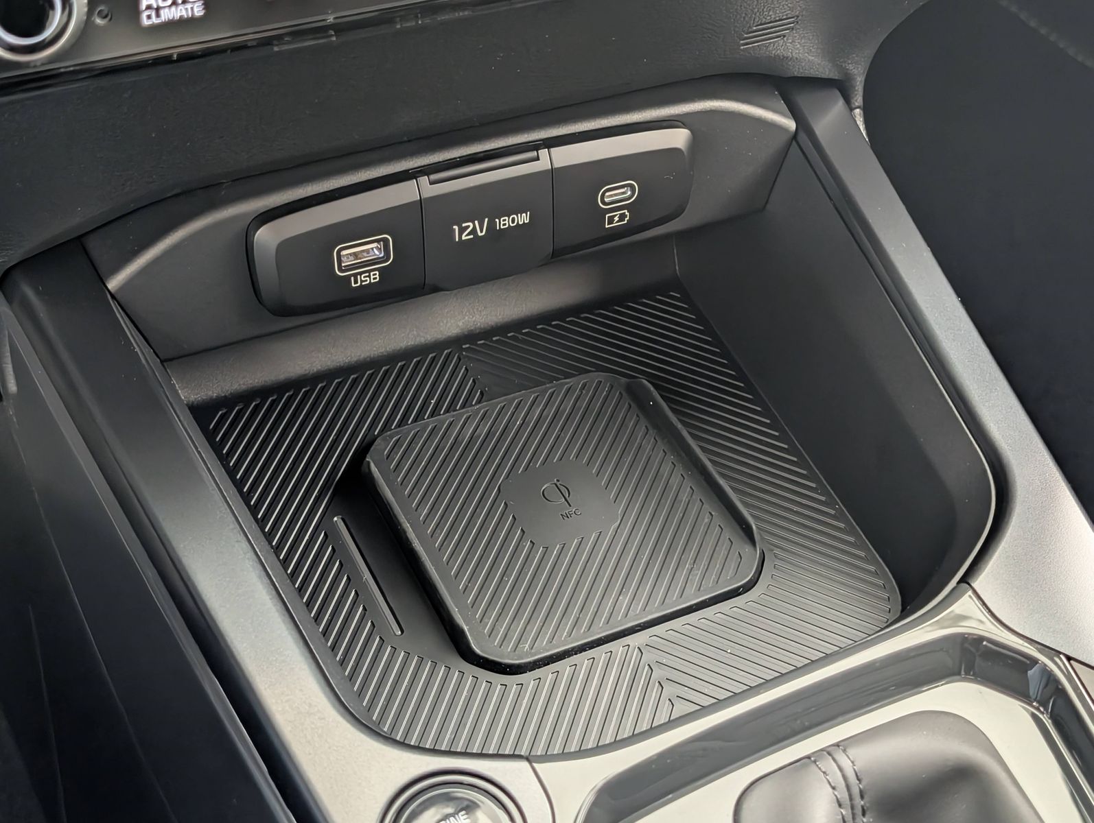KIA XCeed 1.6 T-GDI 180 DCT Spirit Sitzpaket JBL – Bild 23