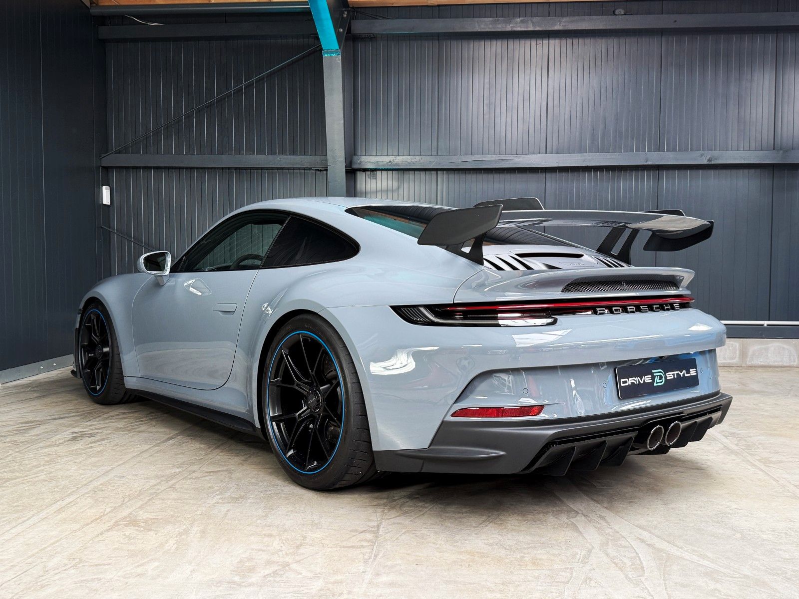 Fahrzeugabbildung Porsche 992 GT3 + Clubsp. + Approved + Lift + Artic Grey