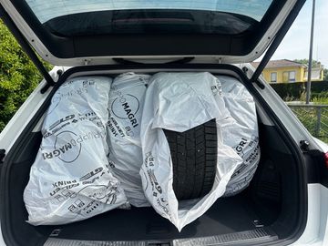 Volkswagen Touareg - 11