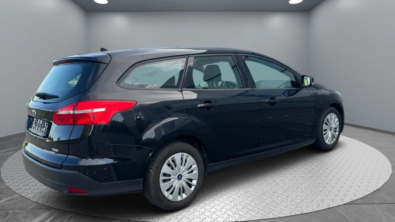 Ford Focus 2015 — photo 6