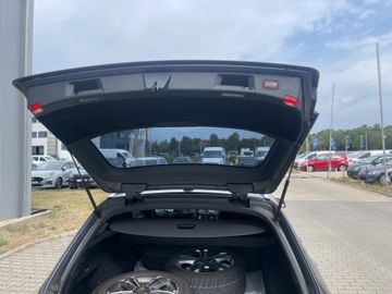 Mercedes E 220 - 8