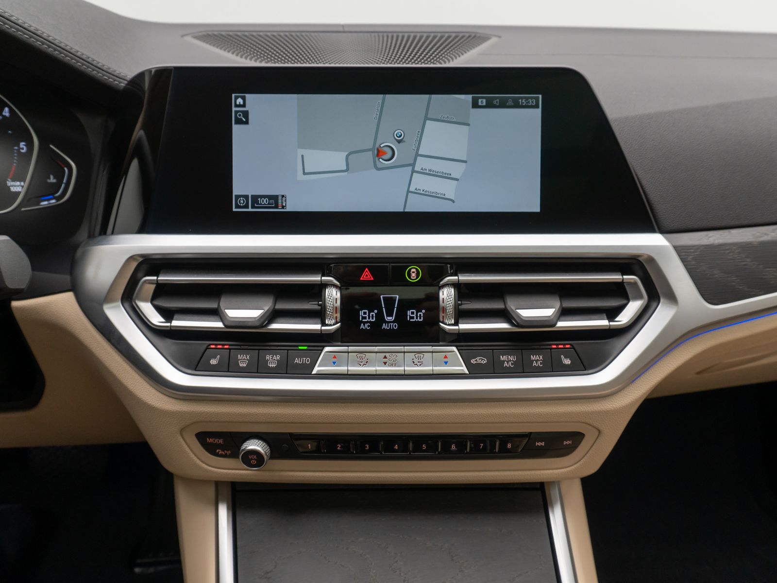 Fahrzeugabbildung BMW 320d Luxury Line HUD DAB Laser Kamera HiFi Leder
