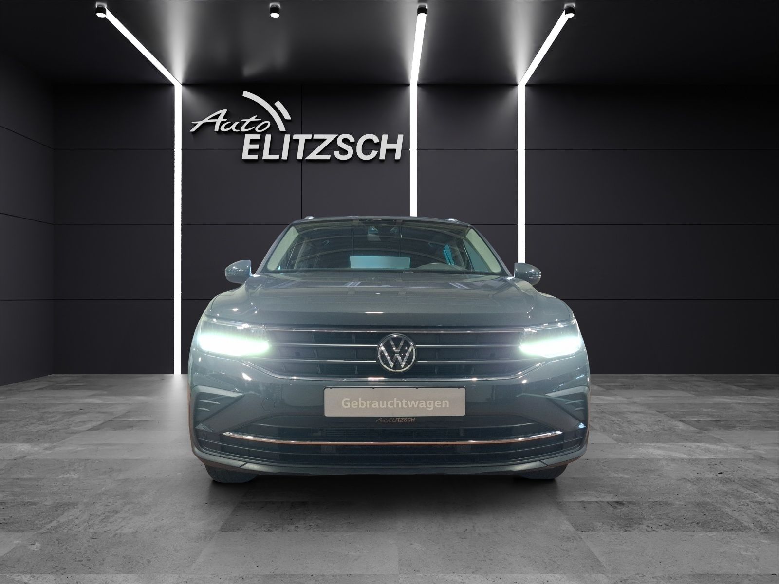 Fahrzeugabbildung Volkswagen Tiguan TSI Life LED Navi AID ACC PDC SHZ