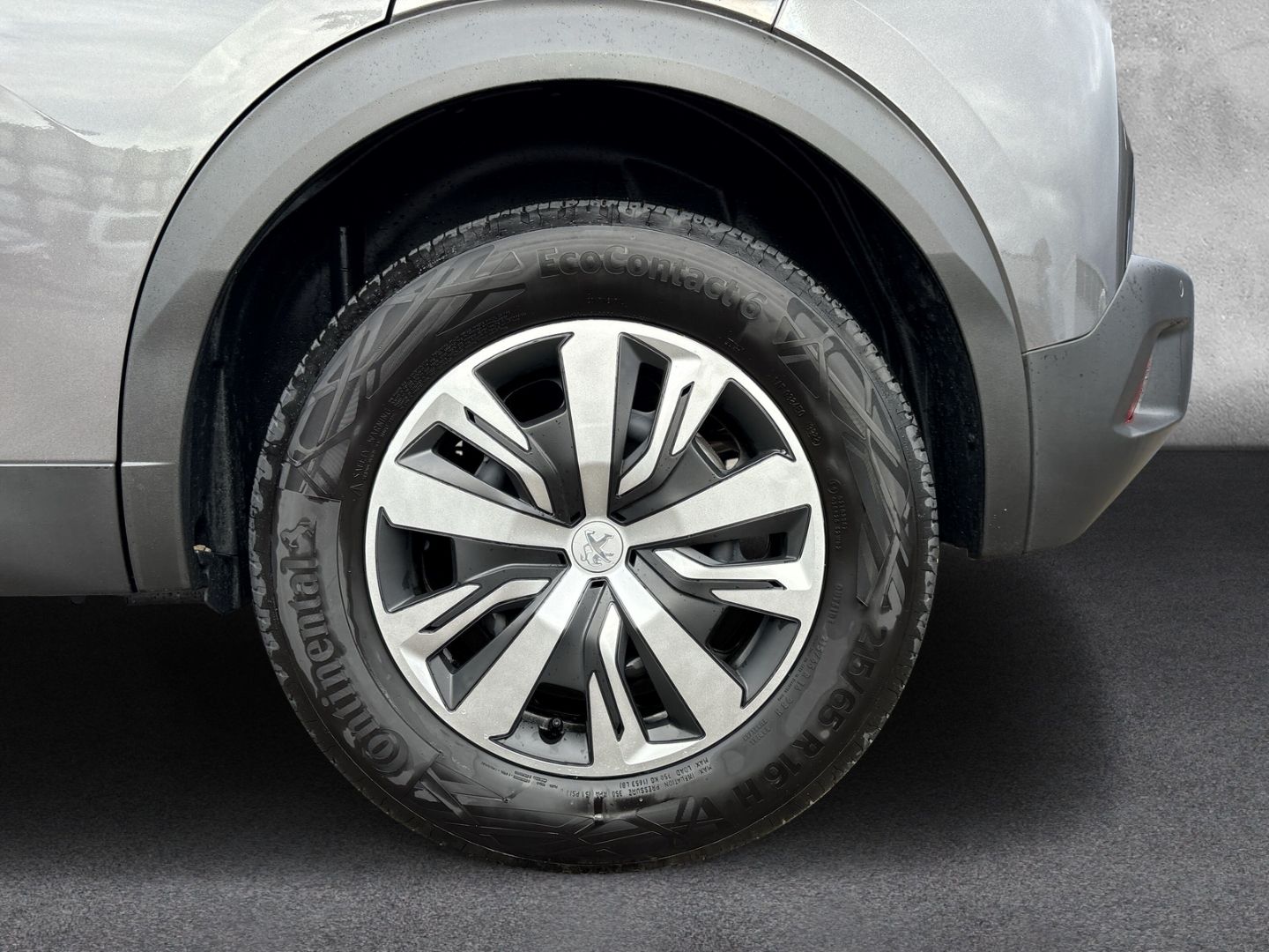 Fahrzeugabbildung Peugeot 2008 Active Pack 1.2 PureTech 100 EU6d