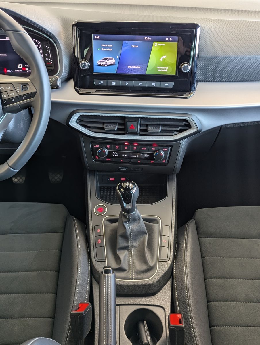 SEAT Ibiza 1.0 TSI Xcellence LED Cam Dinamica ACC - Image 18