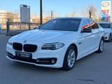 BMW 525d xDrive Lim. Aut. ACC HUD SPUR NAVI LEDER SO - weiße BMW 525