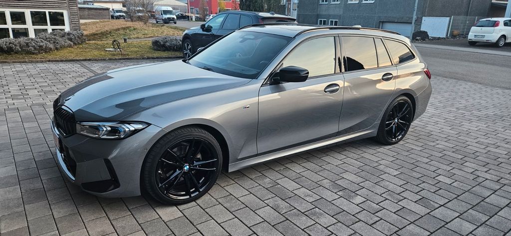 Image of BMW 320