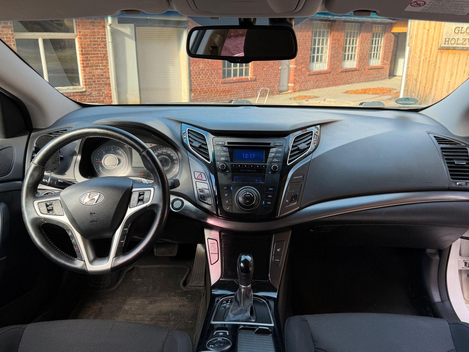 Hyundai i40 2013 — photo 14