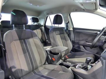 Volkswagen T-Roc - 12