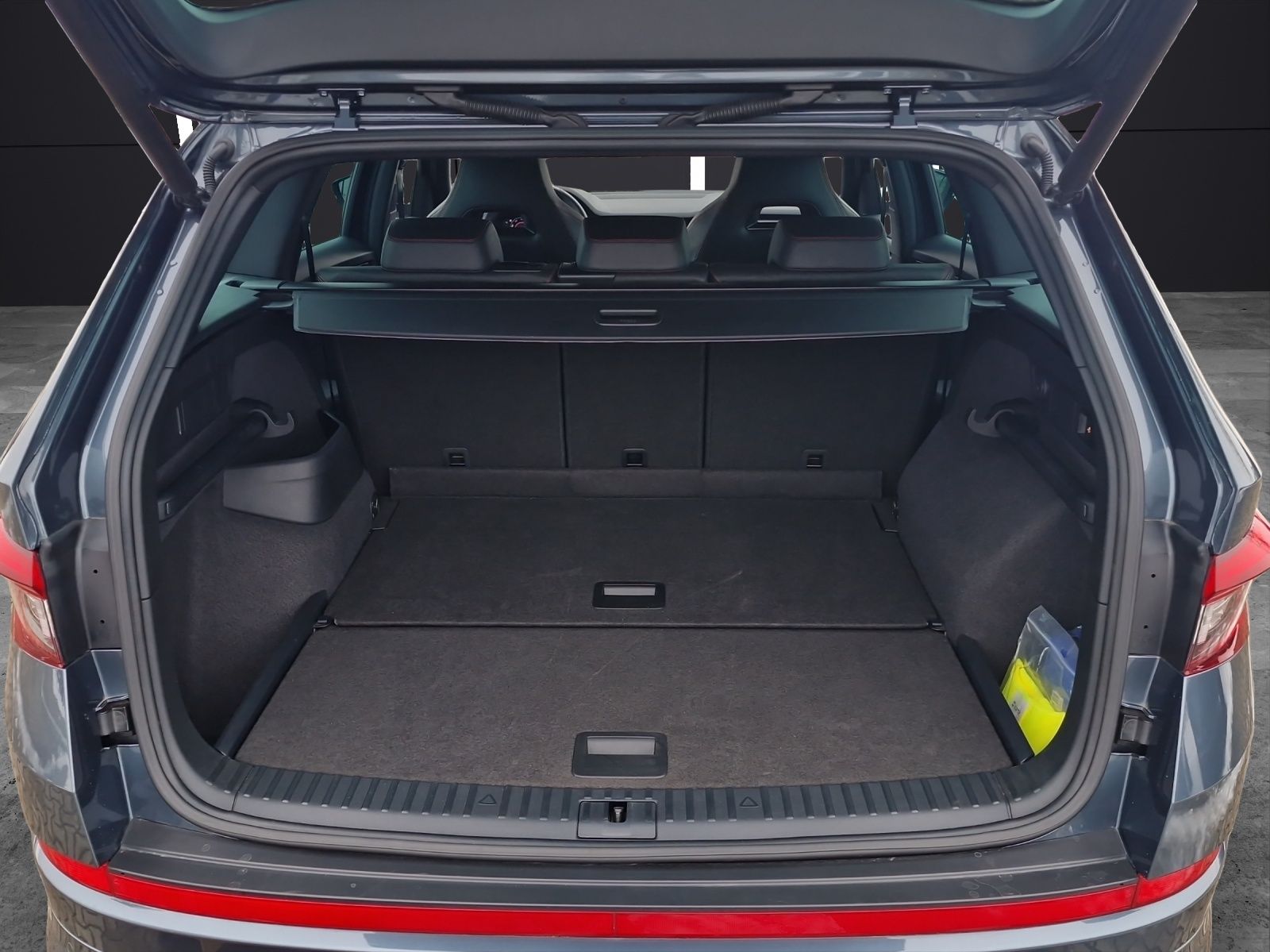 Fahrzeugabbildung SKODA Kodiaq RS 2.0 TDI 4x4 DSG AHZV STANDHZG DCC PANO