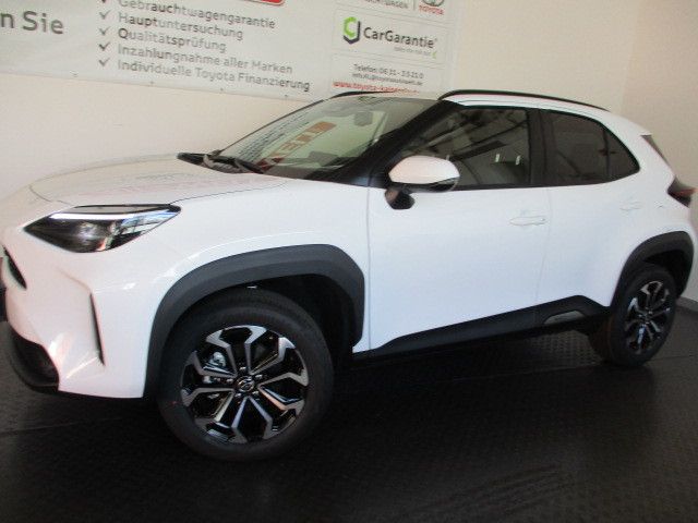 Fahrzeugabbildung Toyota Yaris Cross Hybrid FWD Teamplayer, Winter-Paket