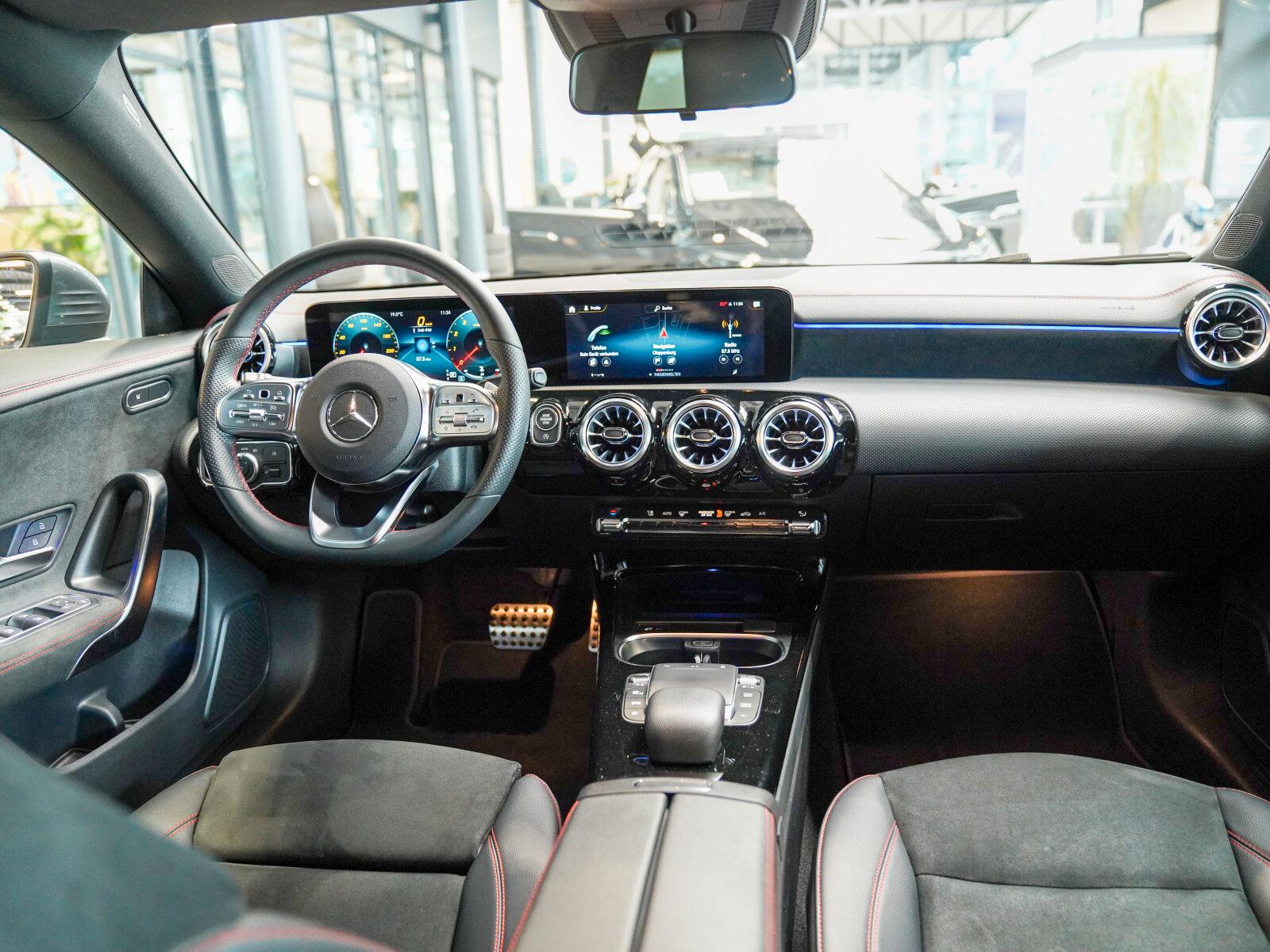 Mercedes-Benz CLA 180 SB AMG Line CarPlay Ambientebeleuchtung, миниатюра 13