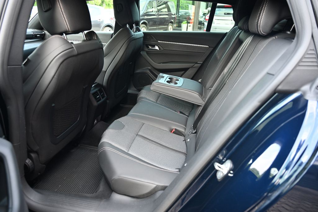 PEUGEOT 508 SW Hybrid 225 Allure Navi Leder 1.Hd CarPlay PEUGEOT 508 SW Hybrid 225 Allure Navi Leder 1.Hd CarPlay
