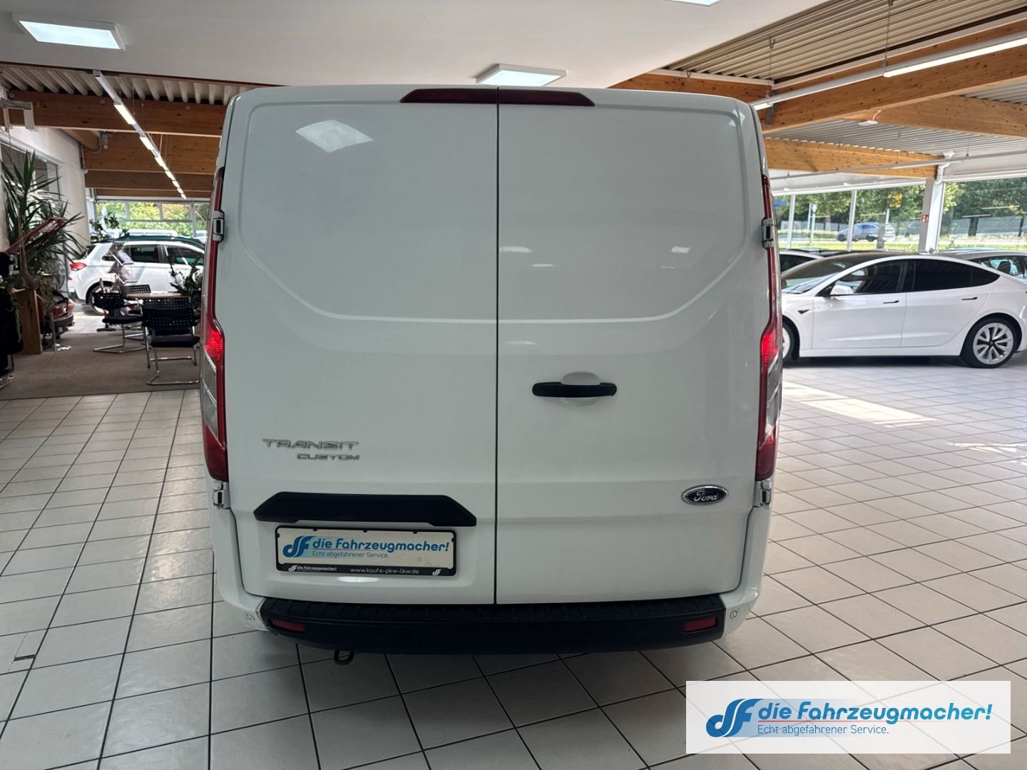 Fahrzeugabbildung Ford Transit Custom Kasten 320 AUTOMATIK L2 Trend 2.0