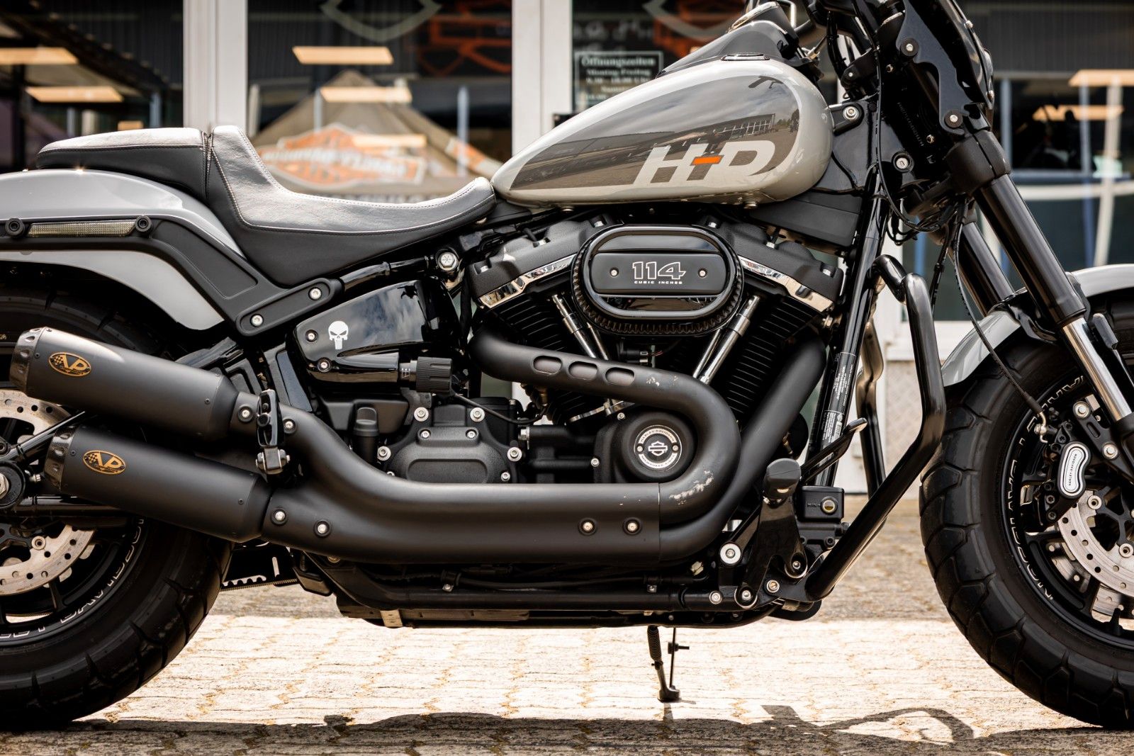 Fahrzeugabbildung Harley-Davidson FXFBS Fat Bob 114 CUI Softail - V PERFORMANCE -