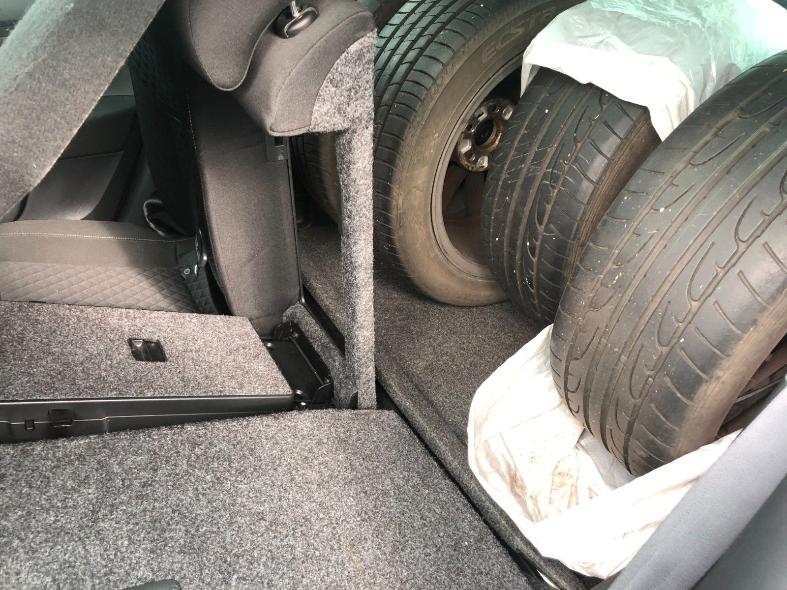 Fahrzeugabbildung SKODA Rapid Spaceback Edition Unfall