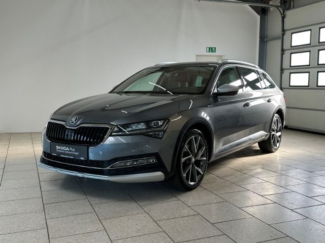 Skoda Superb Combi Scout 2.0 TDI DSG 4x4 AHK Kamera Na imagem 2