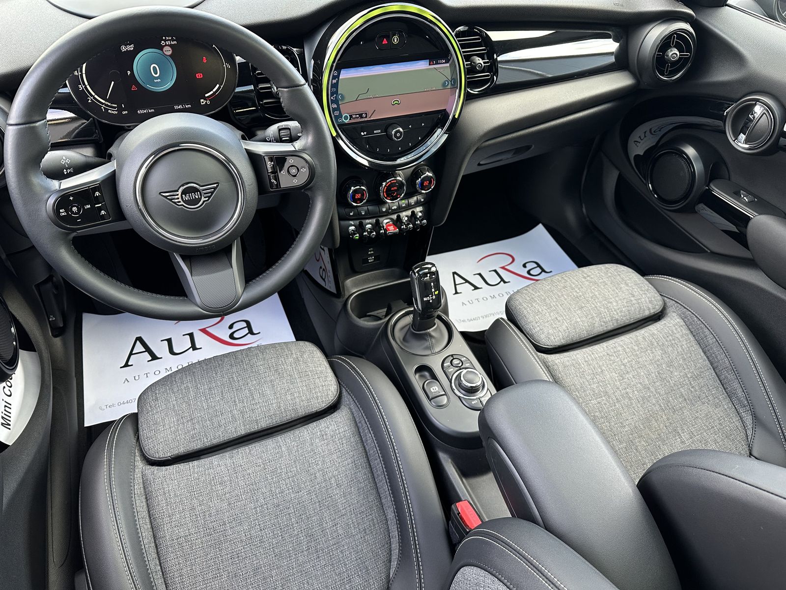 Fahrzeugabbildung MINI Cooper 5-Türer Classic Trim NAV+LED+PANO+KAM+ACC