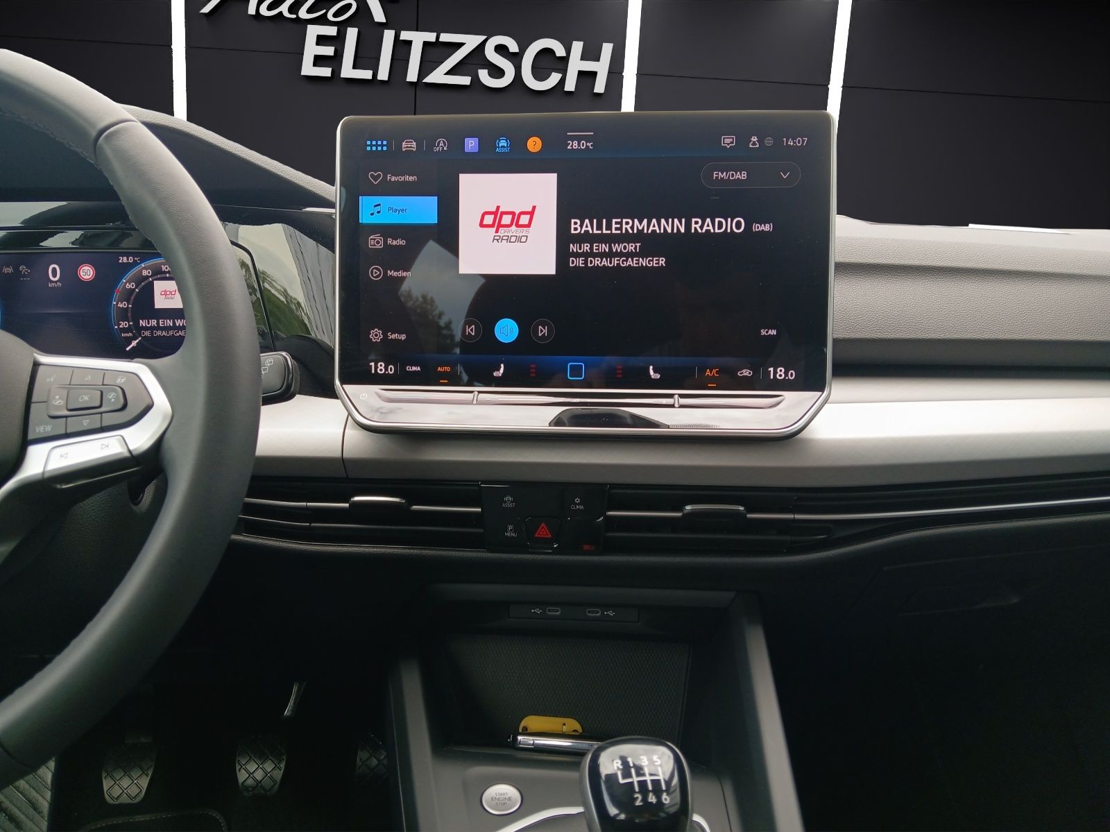 Fahrzeugabbildung Volkswagen Golf VIII TSI Goal LED Harman AID ACC PDC SH LM