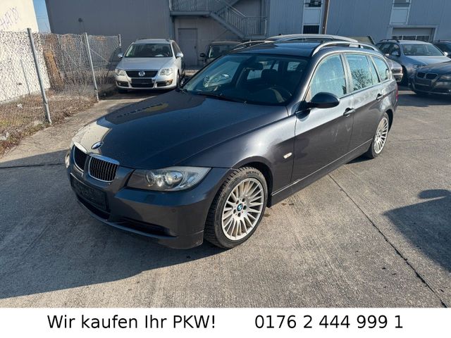 BMW 325i Touring NAVI XENON LEDER PANO AHK