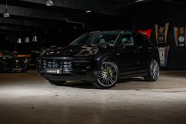 PORSCHE Cayenne Turbo S E-Hybrid / PCCB / 680hk/900nm