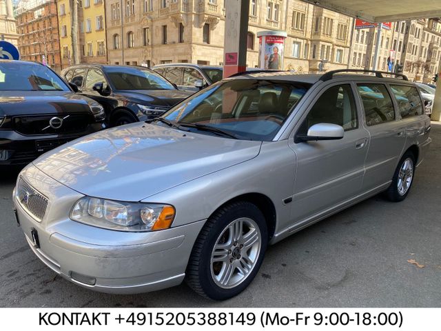 Volvo V70 D5 Automatik Momentum NAVI TEMPOMAT ALU