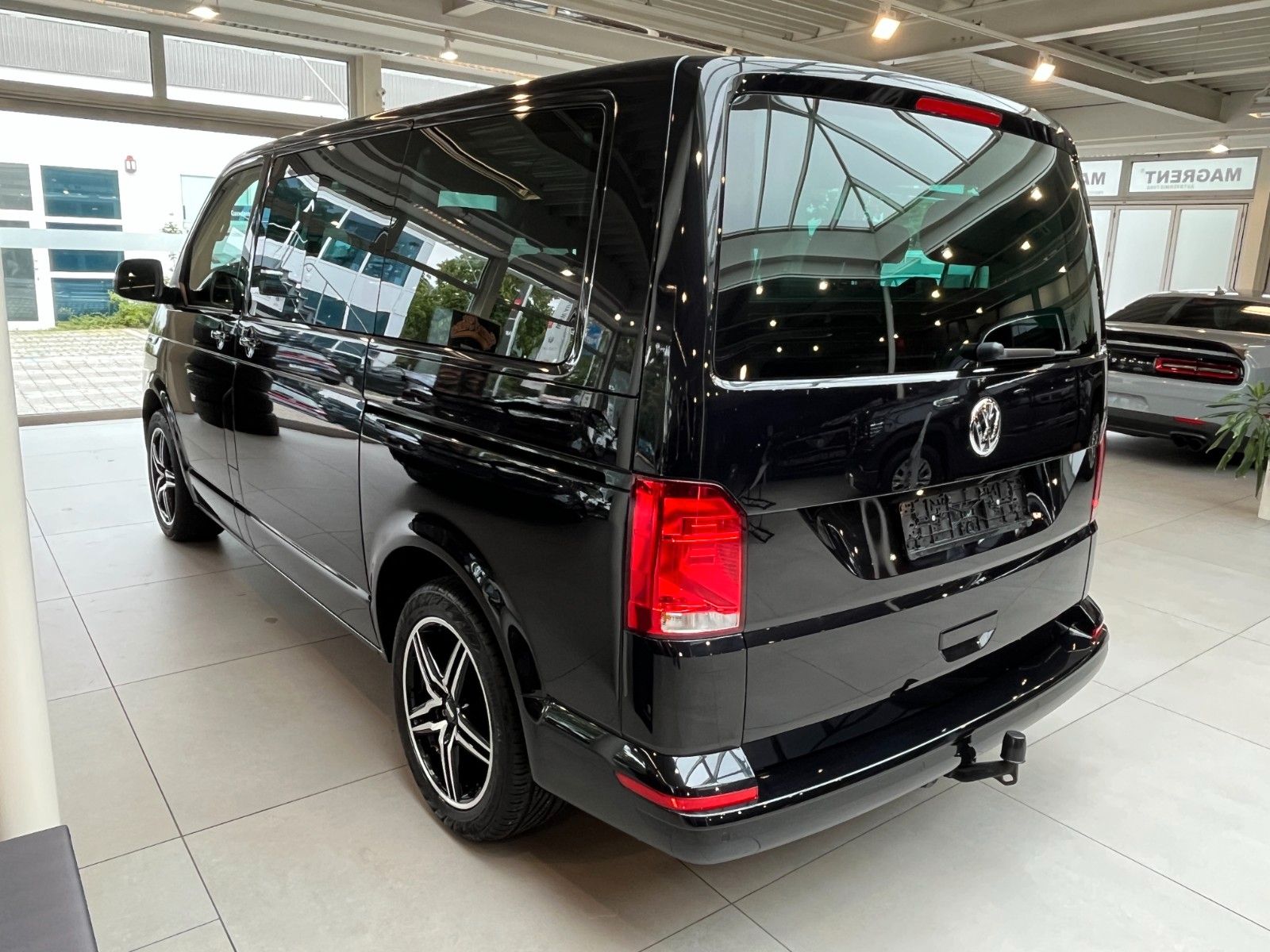Fahrzeugabbildung Volkswagen T6.1 Multivan Comf. DSG Standhzg, Alcantara ACC