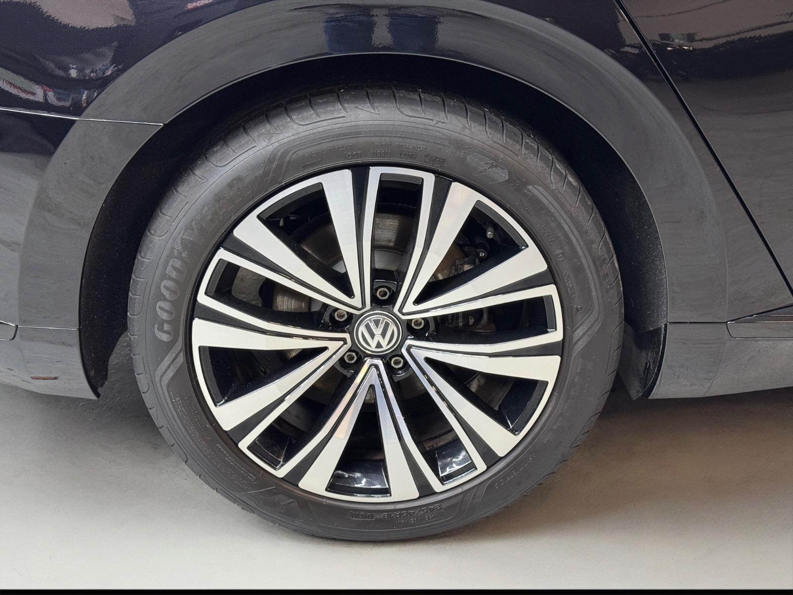 Volkswagen Arteon 2.0 TSI DSG/ACC/Massage/Spurhalte/LED