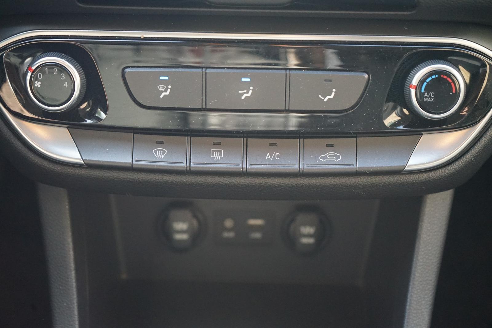 Hyundai i30 1.4 Pure Tempomat PDC Klima Tagfahrlicht USB