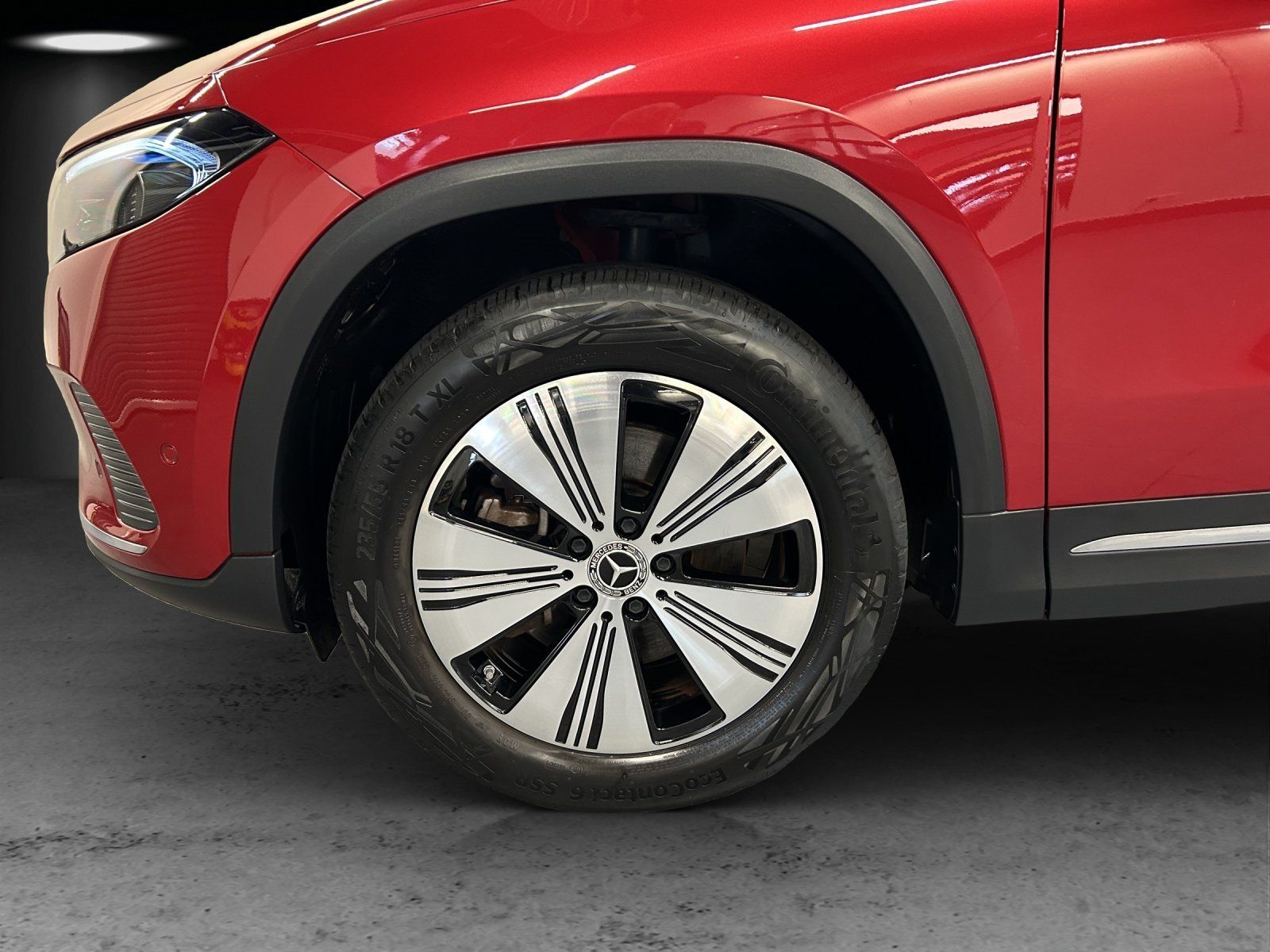 Fahrzeugabbildung Mercedes-Benz EQA250 Prog DISTRO Pano Memo Hifi 360°KeyGo Busi