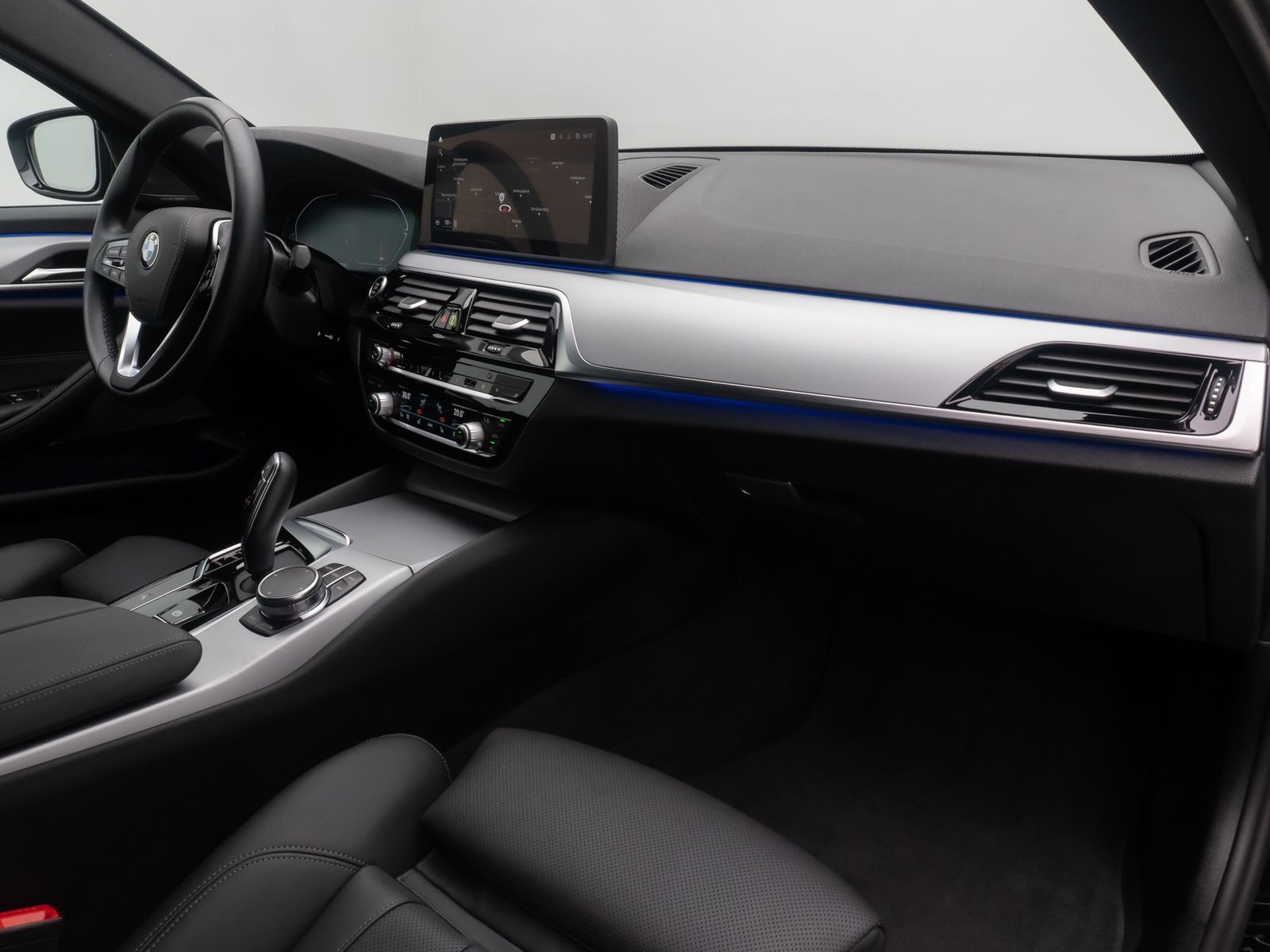 Fahrzeugabbildung BMW 520d Leder DAB Alarm H/K Kamera 4xKlima Sport