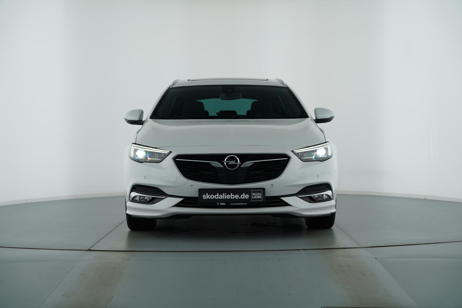 Opel INSIGNIA ST 2.0T 4x4 AUT. OPC-LINE+AHK+PANO+NAVI