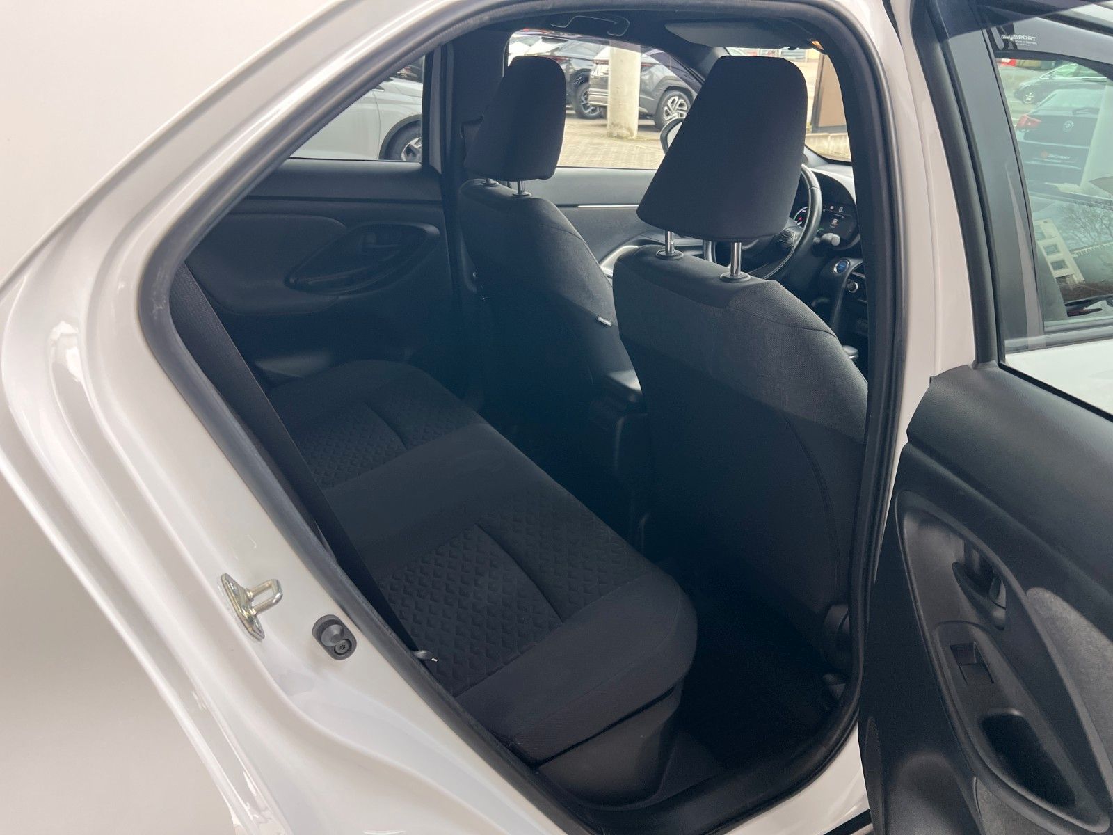 Fahrzeugabbildung Toyota Yaris Cross 1.5 Hybrid NAVI RFKAM