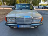 Mercedes-Benz Mercedes W123 200D H-Kennzeichen - Mercedes-Benz Diesel Gebrauchtwagen aus dem Jahr 1981